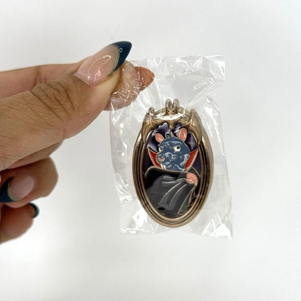 ReedPop 2025 Comic Con Exclusive Vampire Rat Pin Halloween Bat Frame Limited NWT